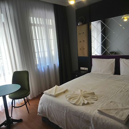 Royal Garden Suite And Hotel อิสตันบูล ภายนอก รูปภาพ